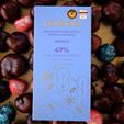LEVELEZ 47% Dark Milk Almendra Blanca Chocolate Bar
